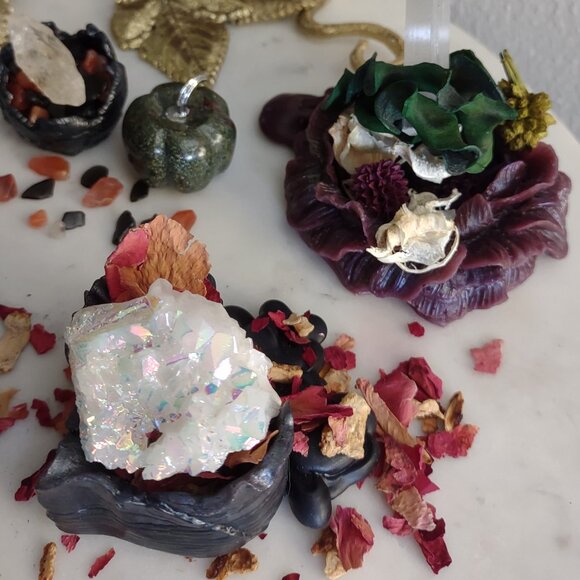 Custom Flower Beeswax Candle Aromatherapy Set w/ Diffuser, Potpourri & Crystal - Picture 16 of 16